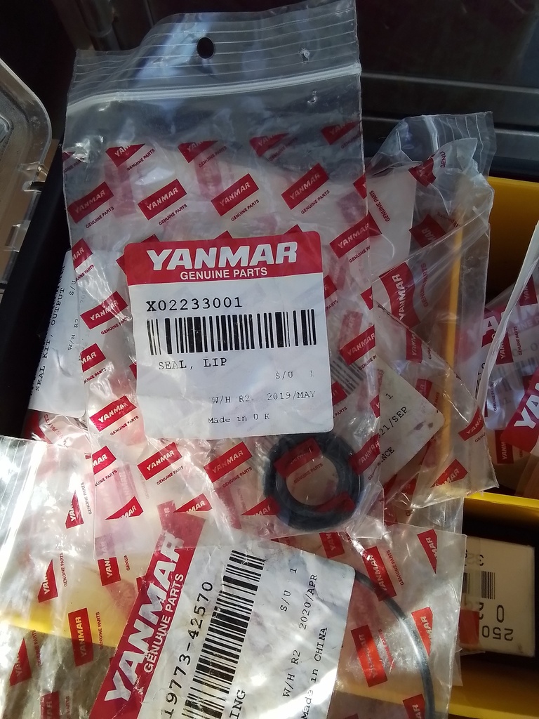 [X02233001] Water pump Oil seal - 4JH4-TE